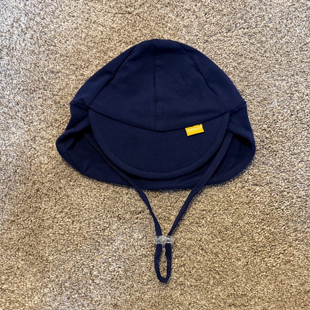 NWOT Navy blue baby sun hat